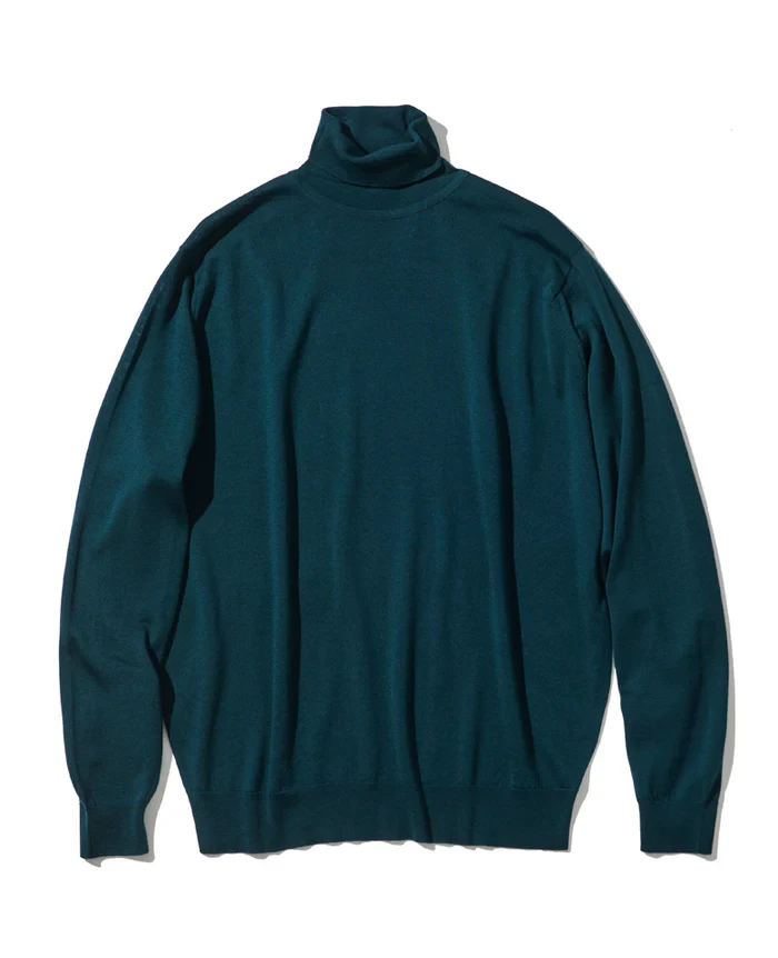 ニット5万1700円／ジョン スメドレー（買えるLEON）