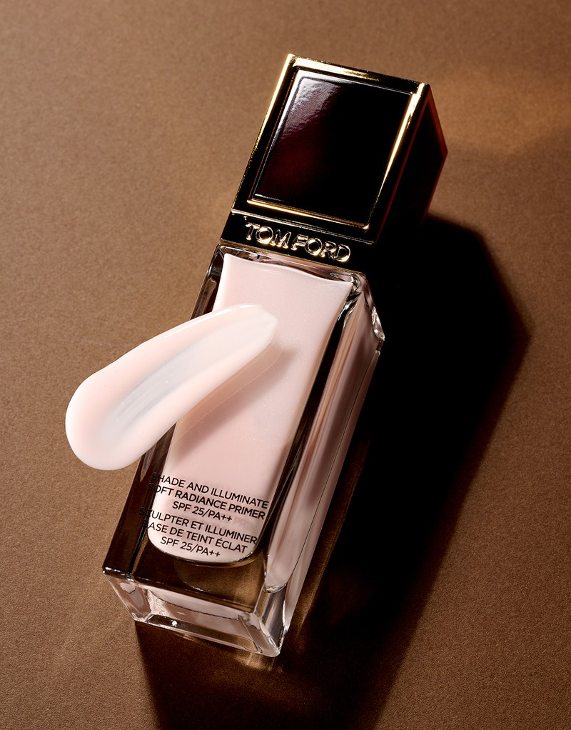 「シェイド アンド イルミネイト ソフト ラディアンス プライマー SPF 25」(PA++) 30ml 1万3750円/トム フォード ビューティ