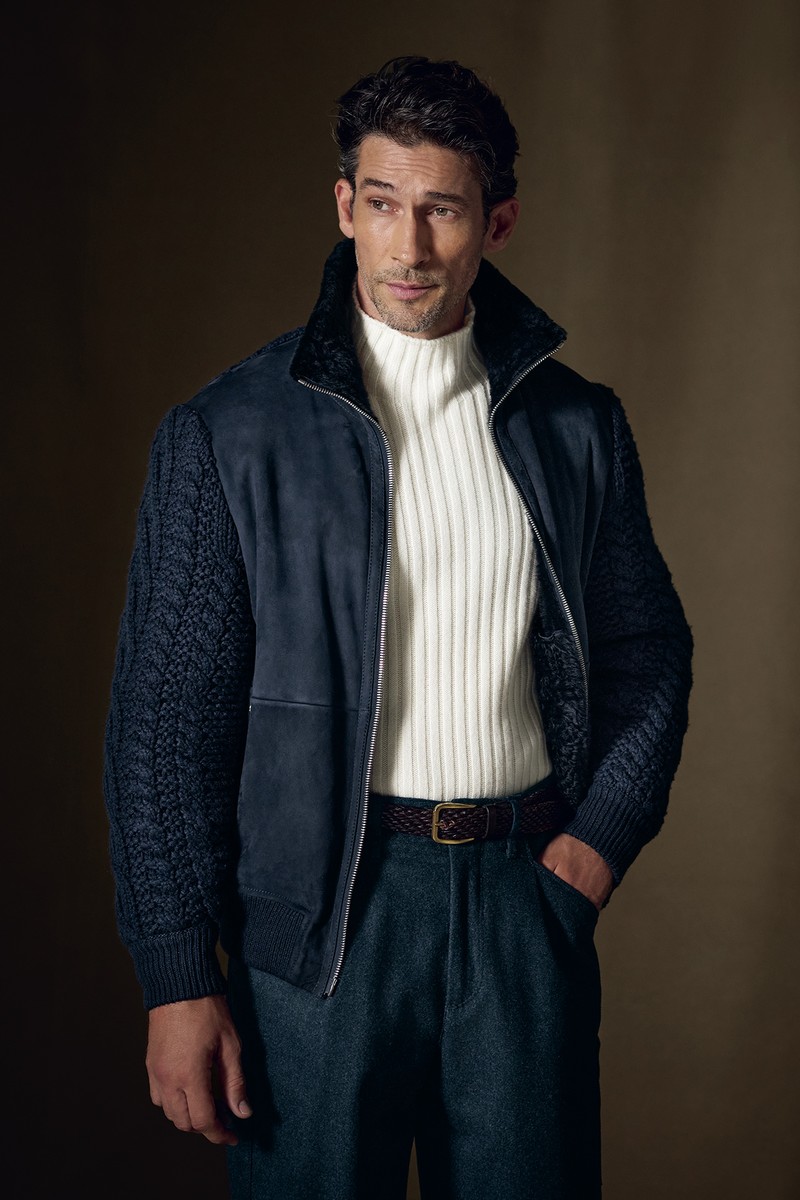 ブルゾン179万5200円、ニット59万8400円、パンツ24万2000円、ベルト13万4200円/すべてブルネロ クチネリ(ブルネロ クチネリ ジャパン)