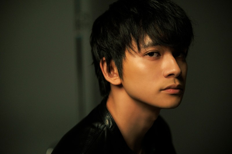 北村匠海 綾野剛 愚か者の身分 WebLEON LEON