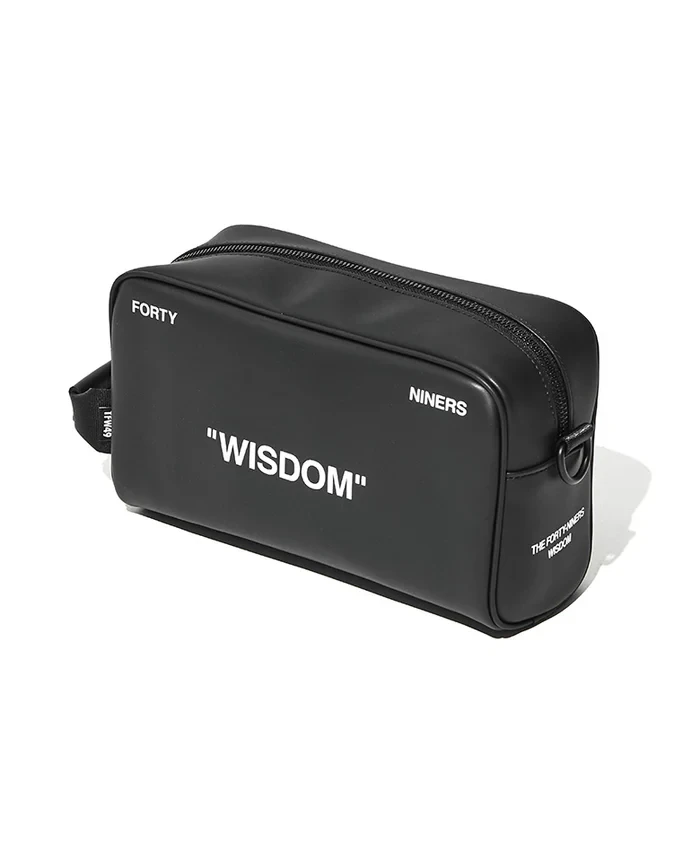 ポーチ3万4100円／TFW49（買えるLEON）