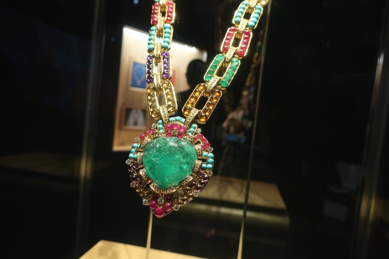 「ブルガリ カレイドス 色彩・文化・技巧」 LEON ブルガリ 国立新美術館