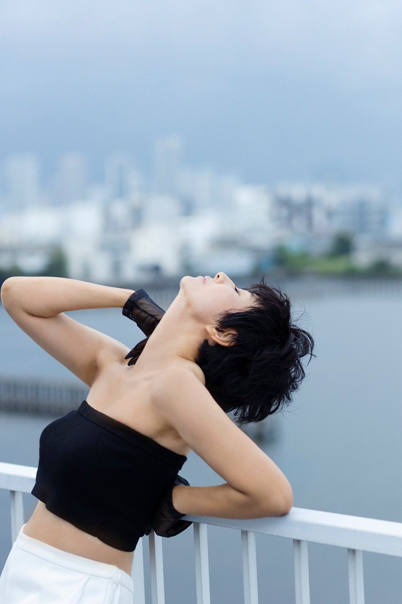 菊川怜 美しい人 WebLEON LEON