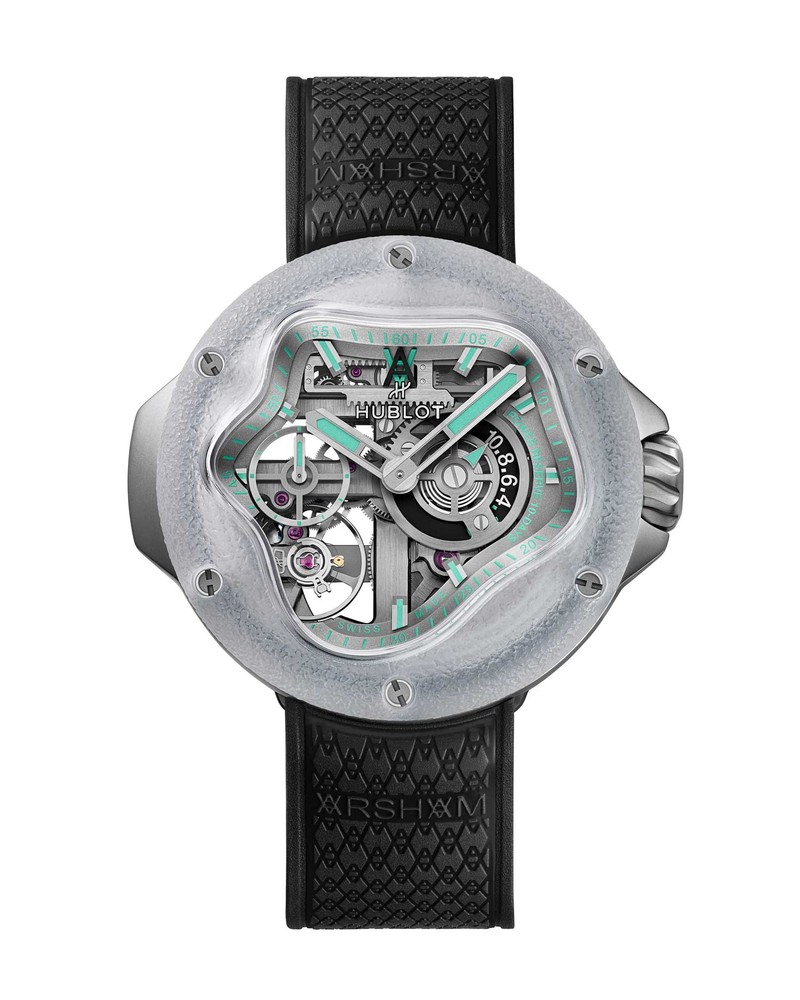 「MP-17 メカ-10 アーシャム スプラッシュ チタニウム サファイア」手巻き、Ti×サファイアクリスタルケース(42mm)、ラバーストラップ。世界限定99本(日本国内は直営ブティック限定、伊勢丹新宿先行発売)。904万2000円/ウブロ