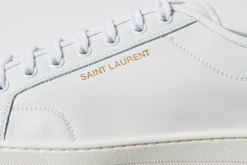 スニーカー、白スニーカー、メゾンブランド、モテる