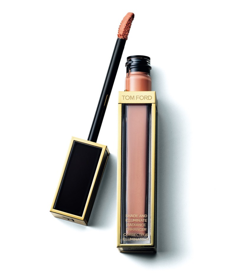 「シェイド アンドイルミネイト ラディアンス エンハンサー」5.4㎖ 9900円/トム フォード ビューティ