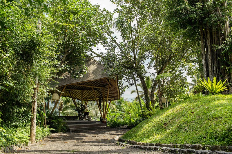 ハイキングの休憩所のよう。