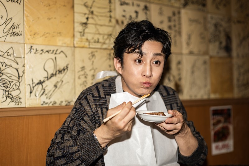 「本とさや 浅草・老舗焼肉店の豪快カルビにガブリッ! 幸四郎、獅子になる!