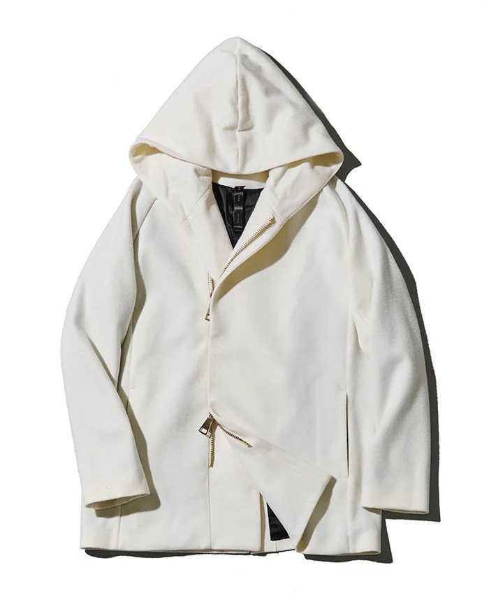 コート¥93,500／wjk（買えるLEON）