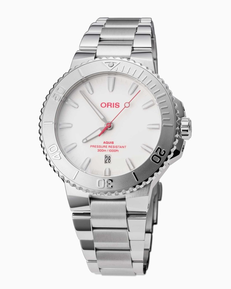 「アクイス ジャパン リミテッド エディション」自動巻き、SSケース（43.5mm）×ブレスレット（クイックチェンジのラバーストラップが付属）。30気圧防水。日本限定100本。49万5000円／オリス