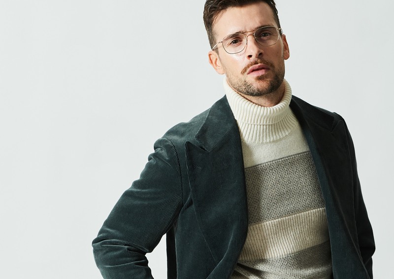 ニット、ジャケパン、差し色、着こなし、コーデ