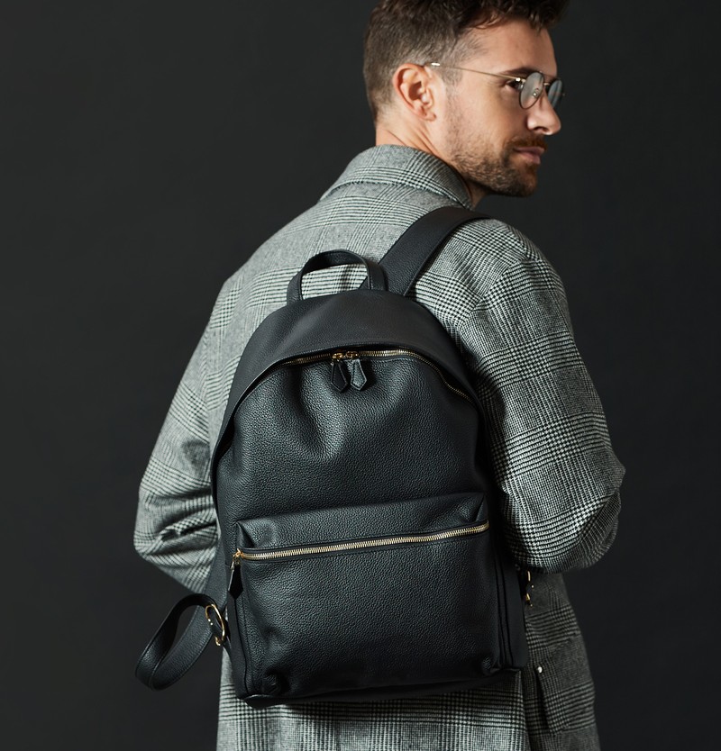 バッグ、バックパック、リュック、黒、コーデ