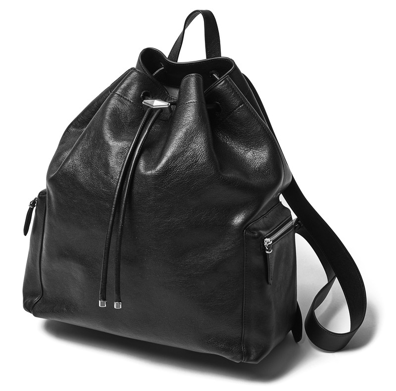 バッグ、バックパック、リュック、黒、コーデ