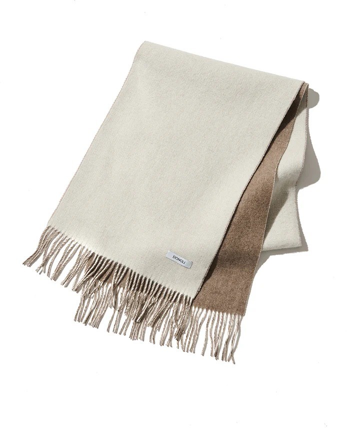 マフラー1万8700円／ドンリー（買えるLEON）