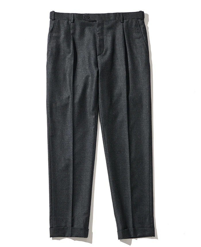 パンツ20万6800円/ブリオーニ(買えるLEON)