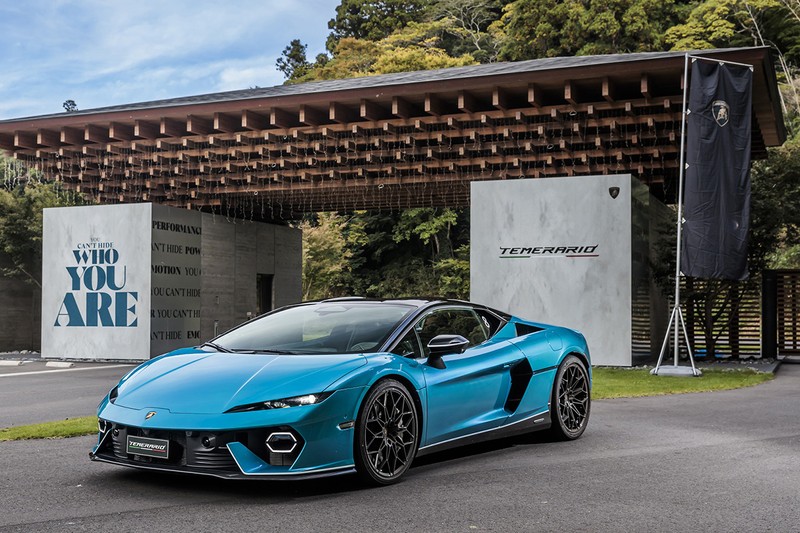 V8ツインターボエンジンと３つのモーターを組み合わせたハイブリッドスーパーカーの「テメラリオ」。最高出力920PS、最高速度は340km／hを超える。