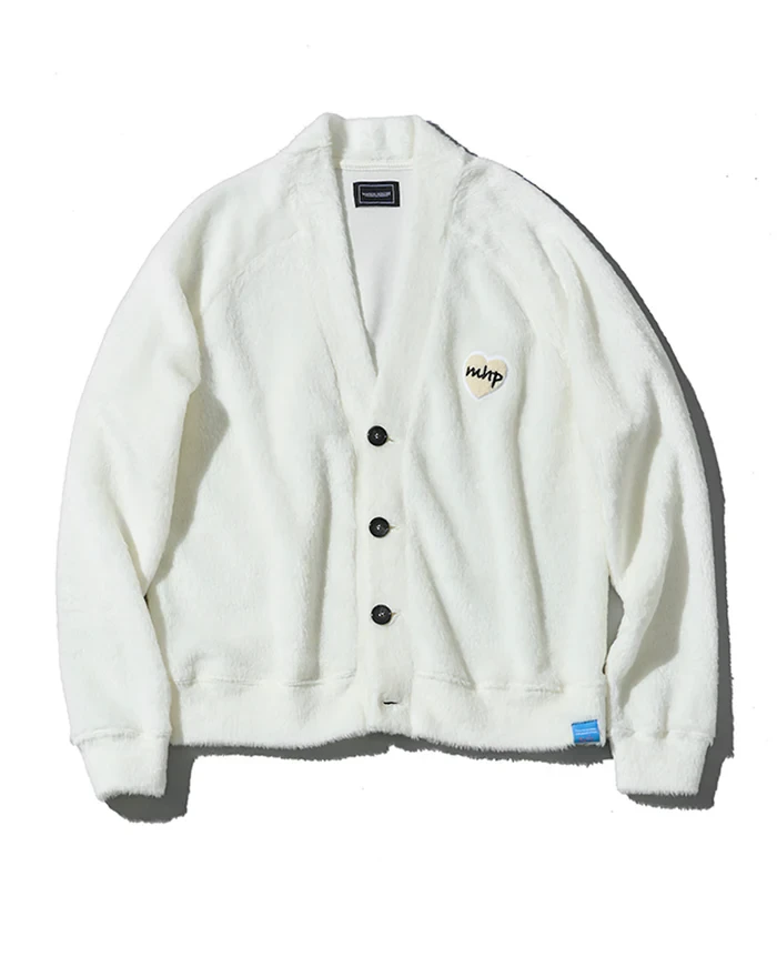 カーディガン3万6300円／メゾンオノレパリ（買えるLEON）