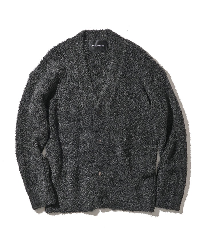 カーディガン7万7000円／タリアトーレ（買えるLEON）