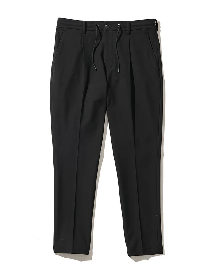 パンツ3万6300円／ジュンハシモト（買えるLEON）