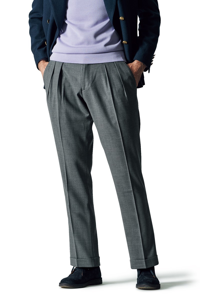 ジャケット28万3800円／ガブリエレ パジーニ、ニット9万3500円／タエアシダ（ともに買えるLEON）、そのほかはスタイリスト私物