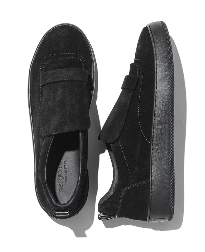 シューズ11万9900円／セルジオ ロッシ（買えるLEON）