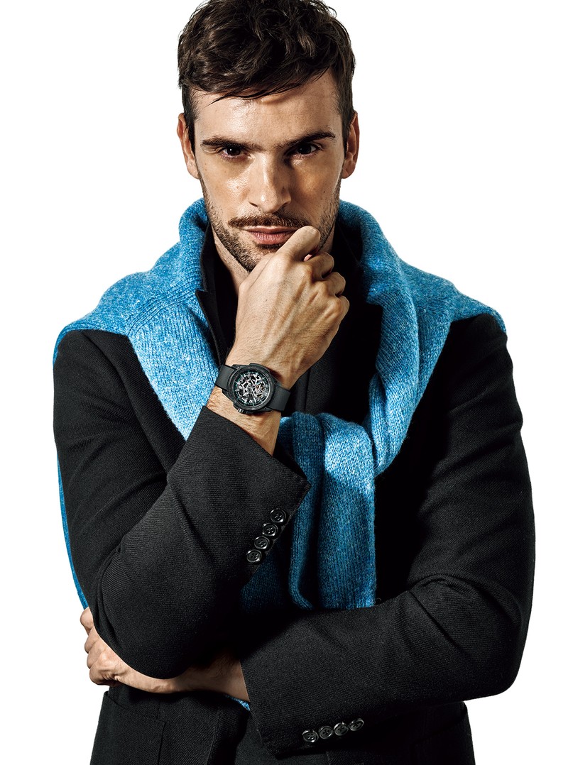  『ワイルド ワン スケルトン JP 42㎜』 自動巻き、ブラックNORTEQ®ケージ×アンスラサイトのラバー製ショックアブソーバーケース（42㎜）、ブラック×アンスラサイトのラバーストラップ。200m防水。102万3000円／ノルケイン（ノルケイン ジャパン）