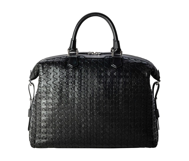 バッグ［W29×H19×D14㎝］54万8900円／セラピアン（リシュモン ジャパン セラピアン）