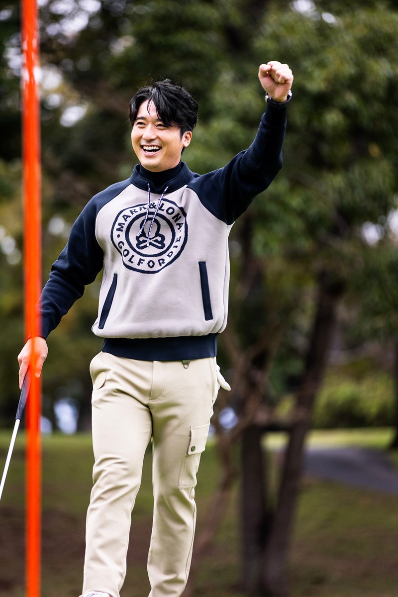 武田 竜 「ザ・ゴルフクラブ竜ヶ崎」 プルオーバー7万1500円、ポロシャツ2万9700円、パンツ5万8300円/マーク&ロナ (マーク&ロナ 青山店)