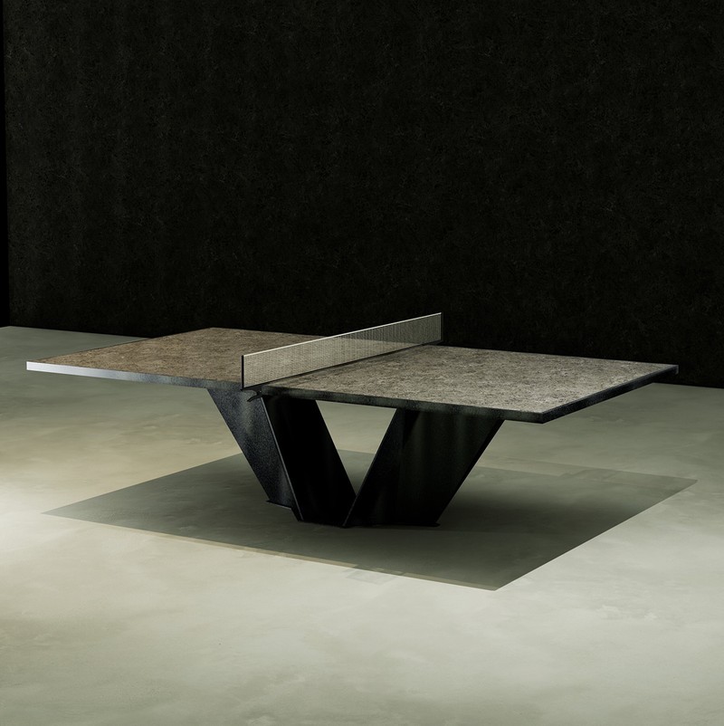 大理石卓球台　410万円〜／フォルミタリア（ストゥディオ凛）