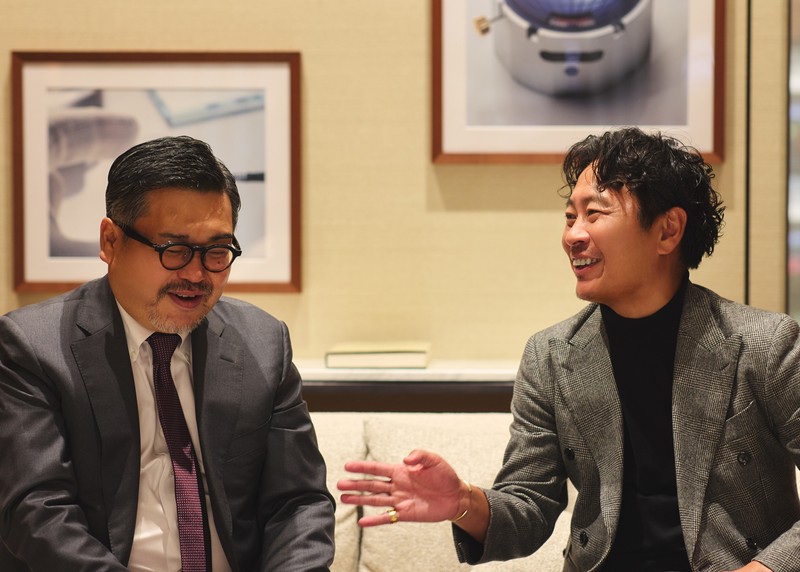 左からWeb LEON編集⻑・石井 洋、クロノス日本版編集長・広田雅将さん。