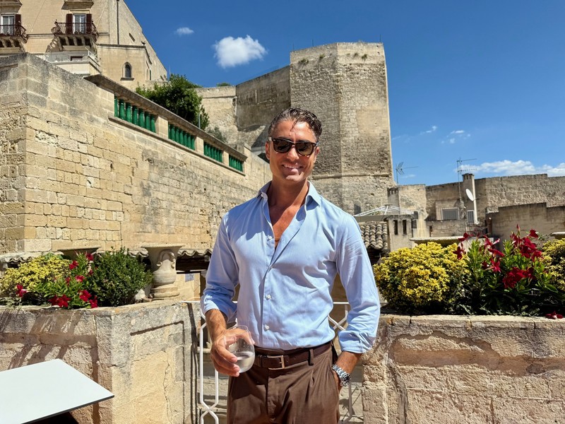 サン・マルツァーノのExportManagerを務めるルカさん。モデル顔負けのルックス!と思ったら案の定元モデルさんでした