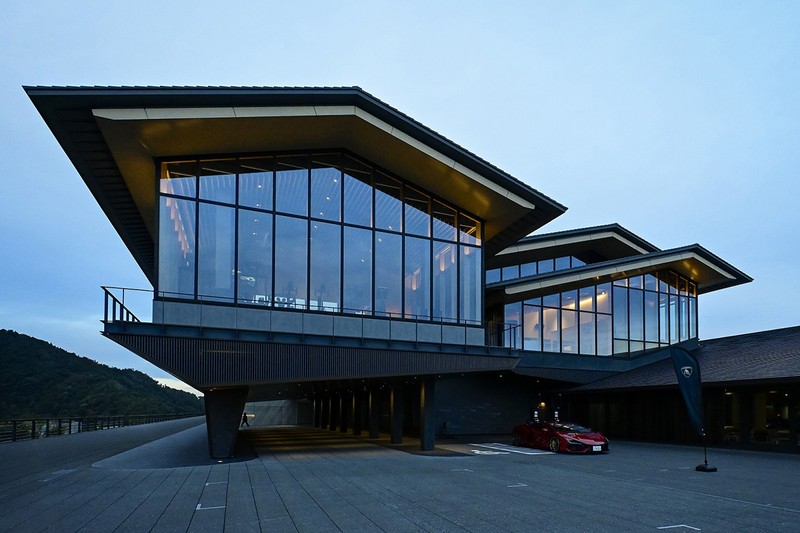 「THE MAGARIGAWA CLUB」外観