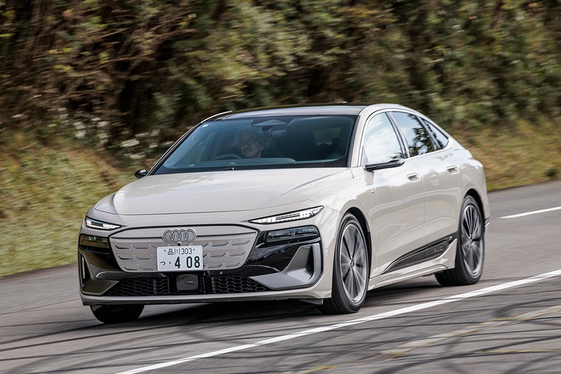 アウディA6 e-tron ボディ同色のグリルとヘッドランプの意匠がかなりあたらしい。