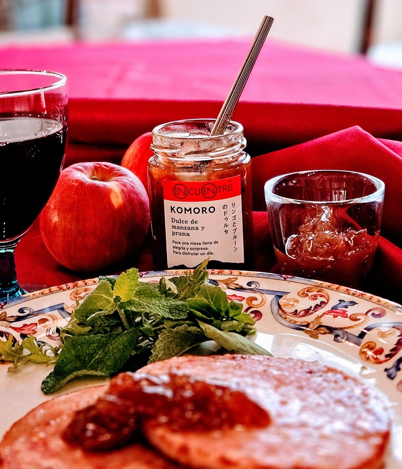 小諸市の松澤農園の紅玉と 信州名産のプルーンを使った『りんごとプルーンのドゥルセ』1200円　