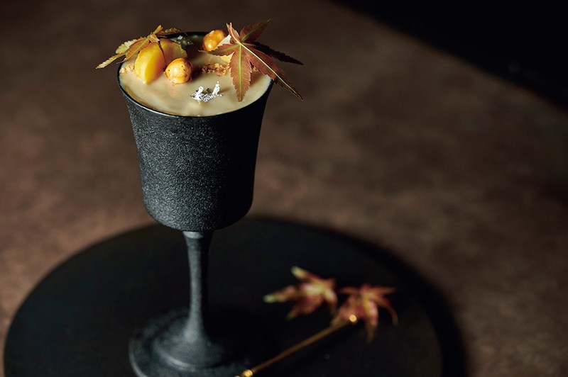 「VERTはなれ」の『季節のパフェ』 5000円