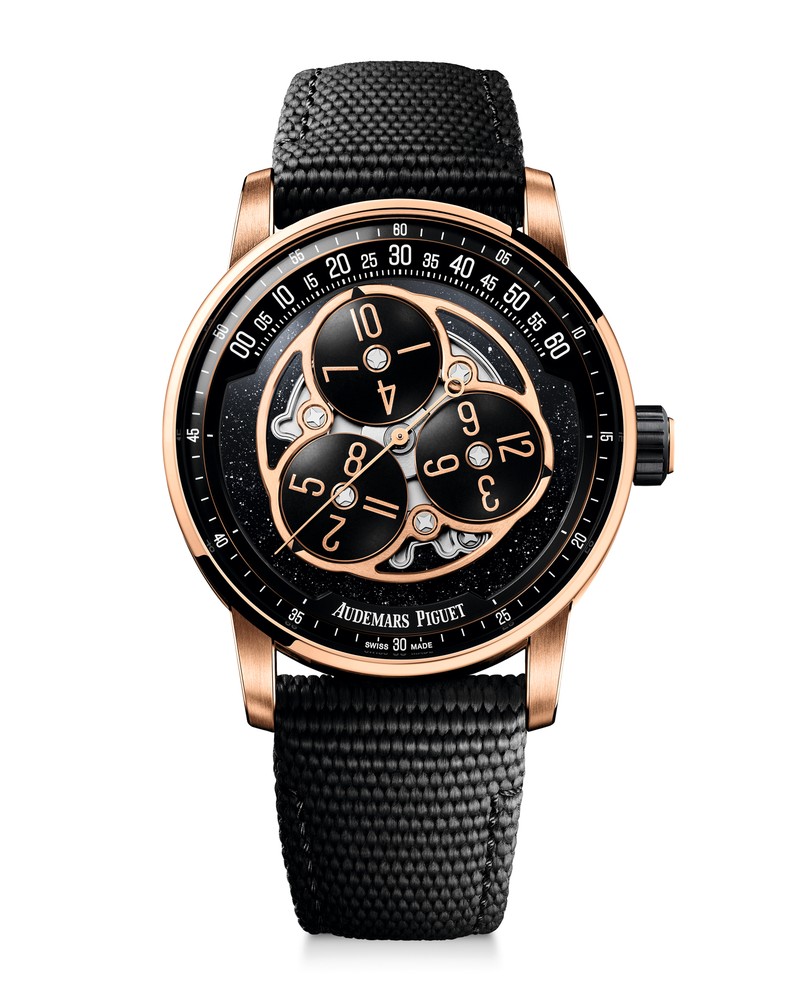 「CODE 11.59 バイ オーデマ ピゲ スターホイール」自動巻き、18KPG＋セラミックケース（41mm）ラバーストラップ。858万円／オーデマ ピゲ（オーデマ ピゲ ジャパン）