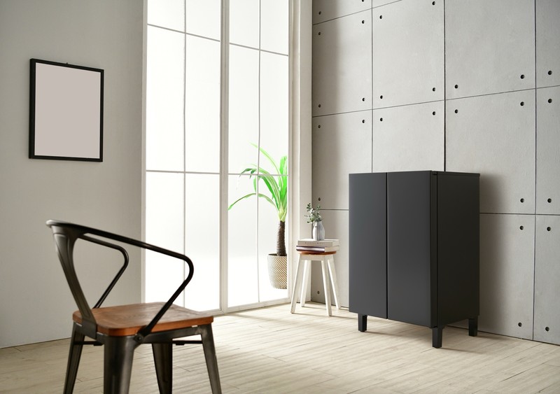 これが冷蔵庫!? 家具型デザインの「LOOC」に新色〈マットブラック〉が