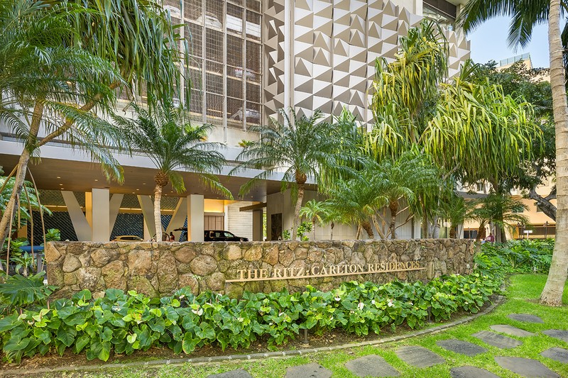 「UMITO ハワイ ザ・リッツカールトン・レジデンス・ワイキキビーチ」