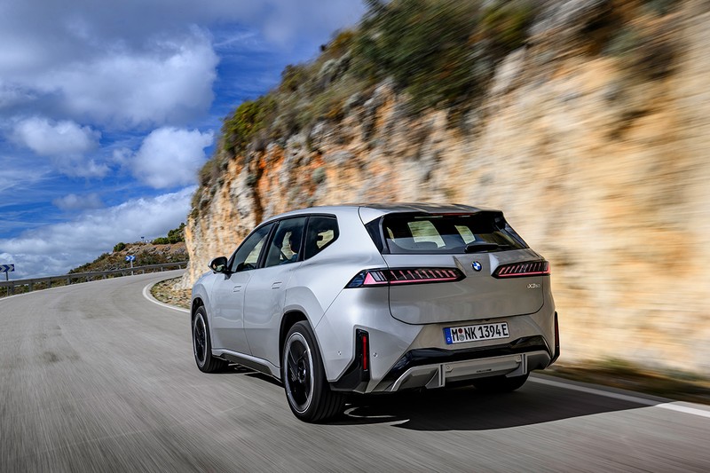 ▲横長のリアコンビネーションランプが新型の特徴。