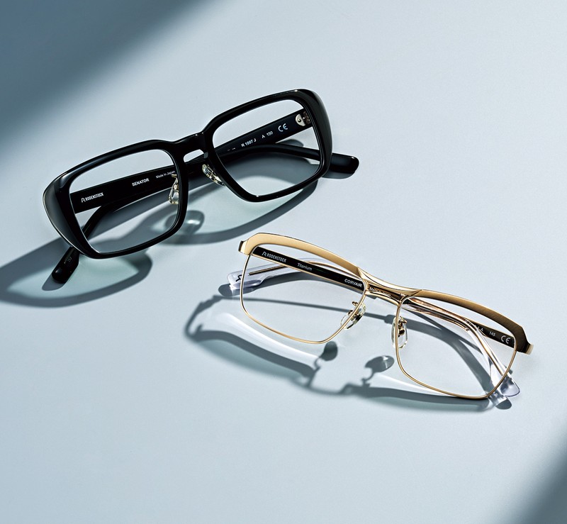 メガネ【左】5万3900円、【右】6万1600円／ともにローデンストック（デリーゴジャパン）