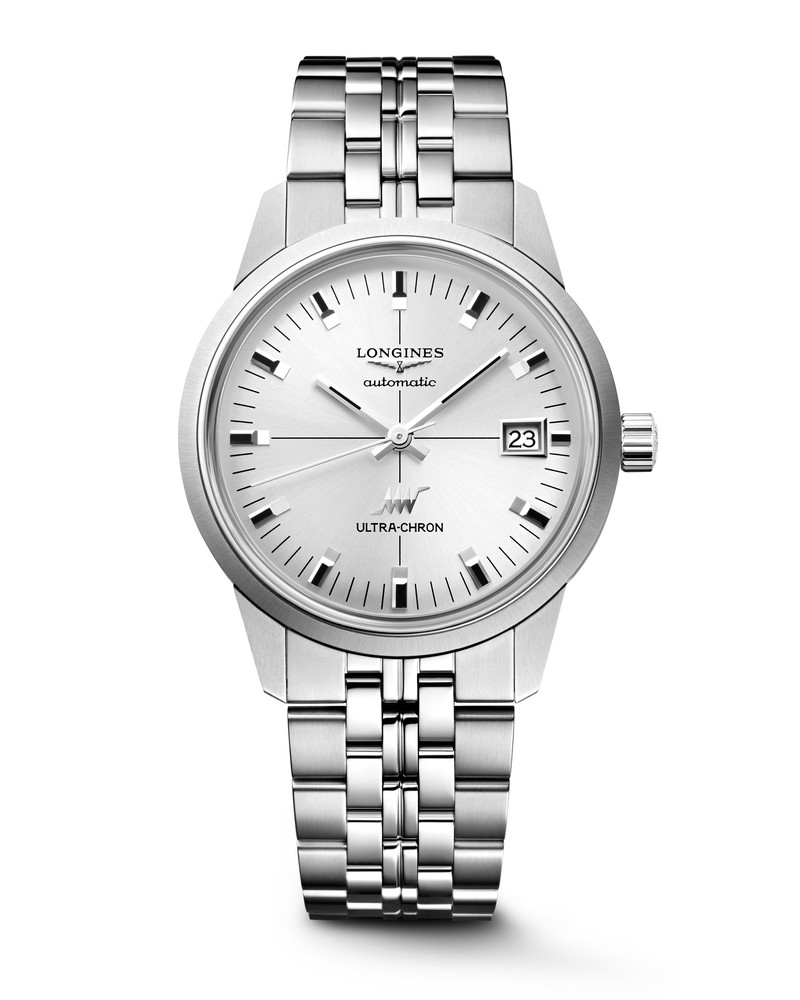 「ウルトラ-クロン クラシック」自動巻き、SSケース（37mm）＆ブレスレット。55万7700円／ロンジン