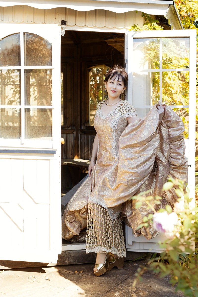 美しい人　浅香唯　WebLEON　LEON　スケバン刑事