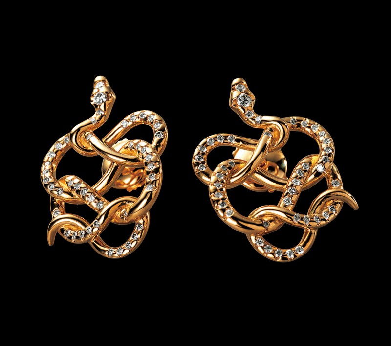 ピアス［18KYG×ダイヤモンド］（片耳）55万円／ヒロタカ（ヒロタカ 表参道ヒルズ）