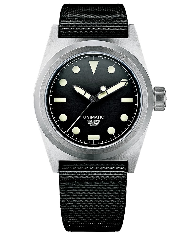 「クラシック UC2 / DUE」自動巻き、SSケース（38mm）、2ピースナイロンストラップ。300m防水。9万7900円／ウニマティック（フローエンス トーキョー）
