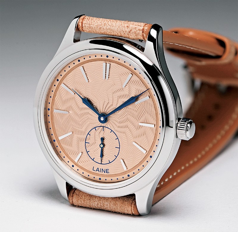 「P37 サーモン・スパイダ―」手巻き、SSケース（37mm）、バーベルレザーストラップ。5気圧防水。5モデル計99本限定。194万7000円／ライネ（スイスプライムブランズ）