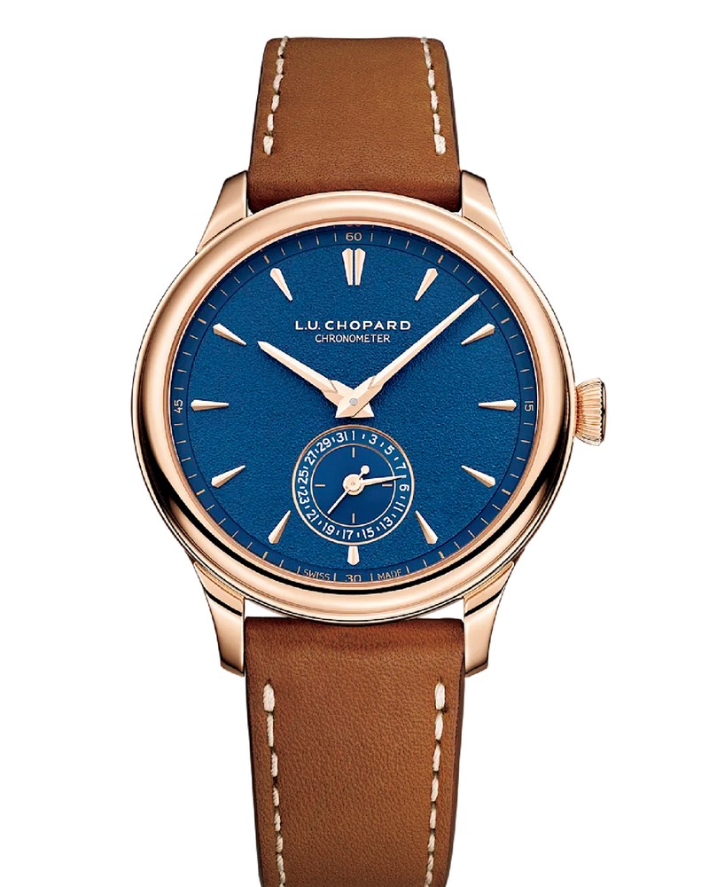 「L.U.C クアトロマーク IV」手巻き、18KエシカルRGケース（39mm）、カーフスキンストラップ（ブルーアリゲーターストラップが付属）。30m防水。602万8000円／ショパール（ISHIDA表参道）