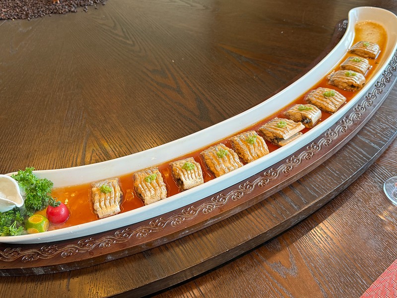 別日、「故郷」でいただいた太刀魚。まるで太刀魚列車！