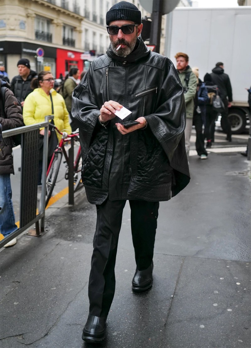 バッグ、バックパック、リュック、黒、コーデ