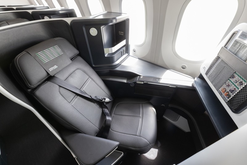  ZIPAIRボーイング787-8型機のジップ・フルフラット席。