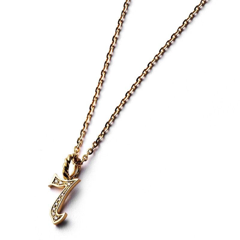 チャーム15万4000円、チェーン17万8200円／ともにSJX（SJX表参道ヒルズ店）